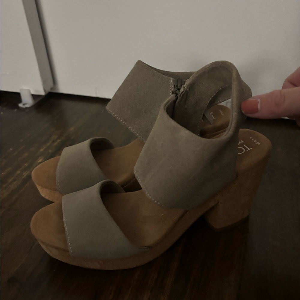 Toms Taupe Block Heel Sandals- NEVER WORN
